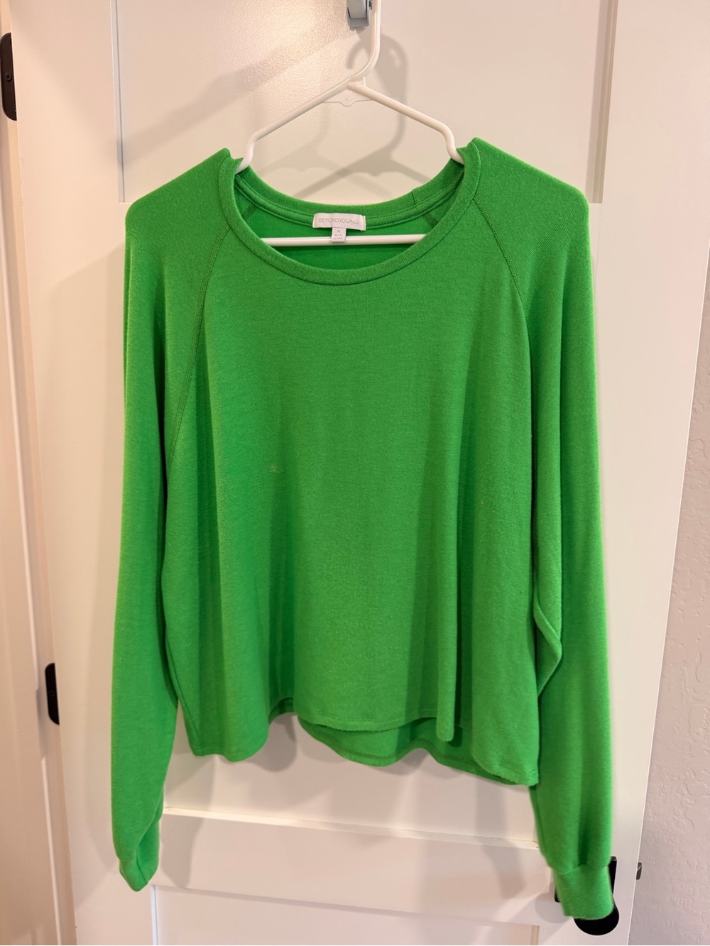 Beyond Yoga Bright Green Lightweight Crewneck Sweatshirt